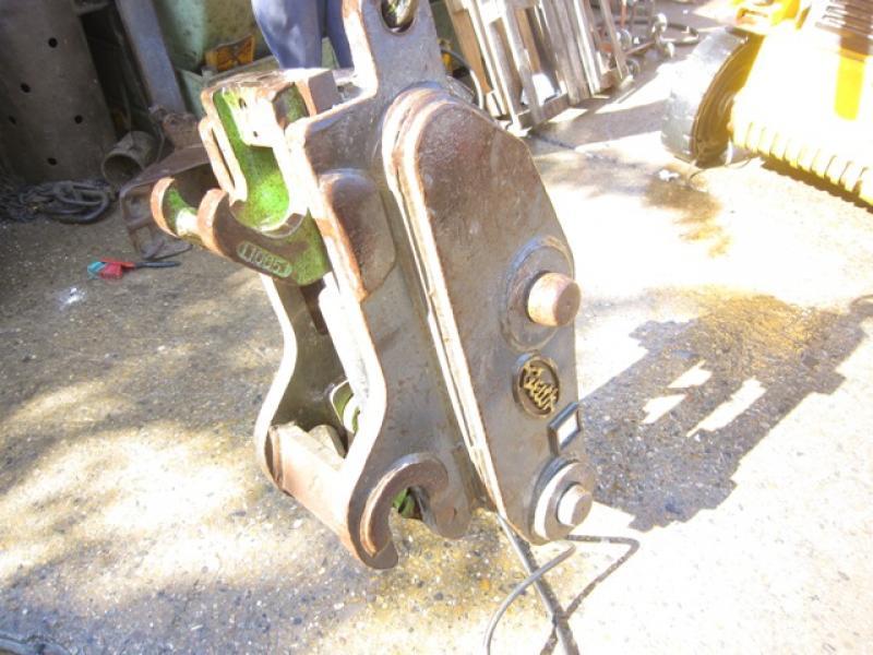 Geith Hydraulic Quick Hitch for Sale Stephen Gill Plant Sales