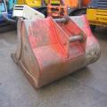 5 Foot Digging Bucket to fit JCB: JS240 JS260 JS320 JS330