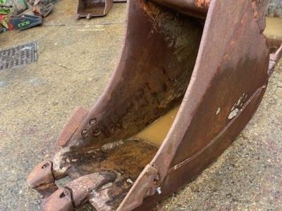 2 Foot Digging Bucket To Suit 20T Excavator