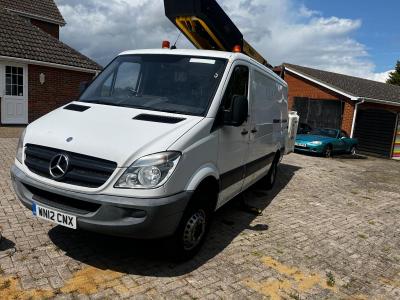 Mercedes Sprinter with lift