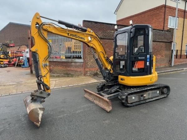 Liugong CLG9035E