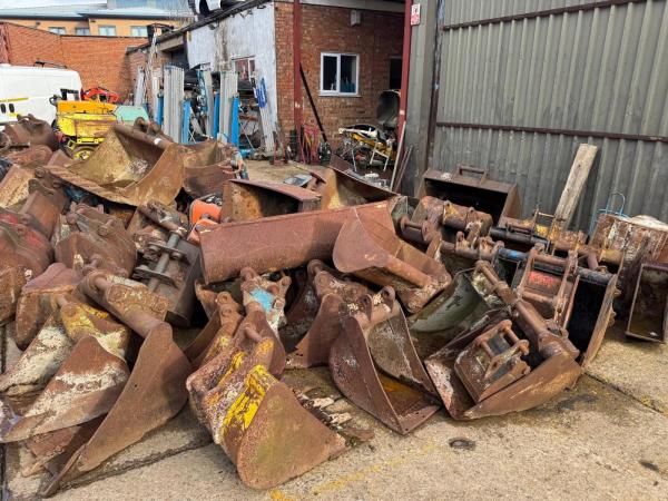 Yard clearance of buckets 1 ton to 25 ton