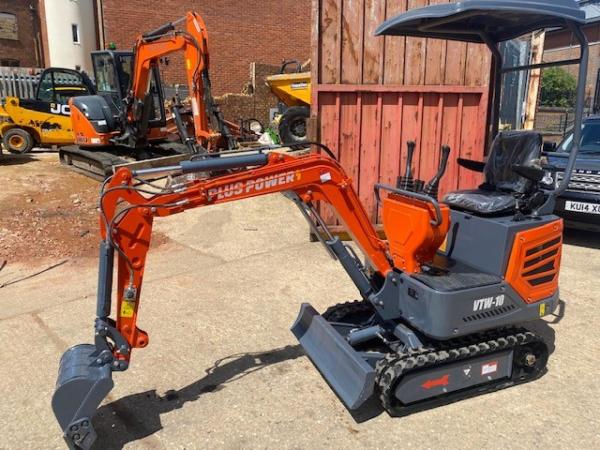 Plus Power VTW-10 Micro Excavator